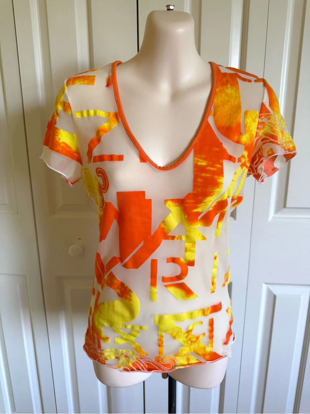 KRIZIA White Scoop Neck Short Sleeve Top with Orange & Yellow Graphic S